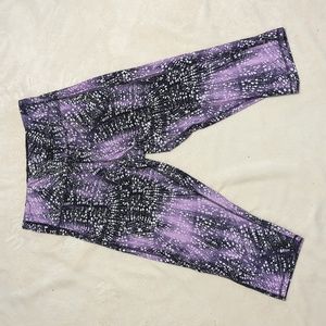 Champion dou dry woman's Purple And Black Capri active leggings size XXL